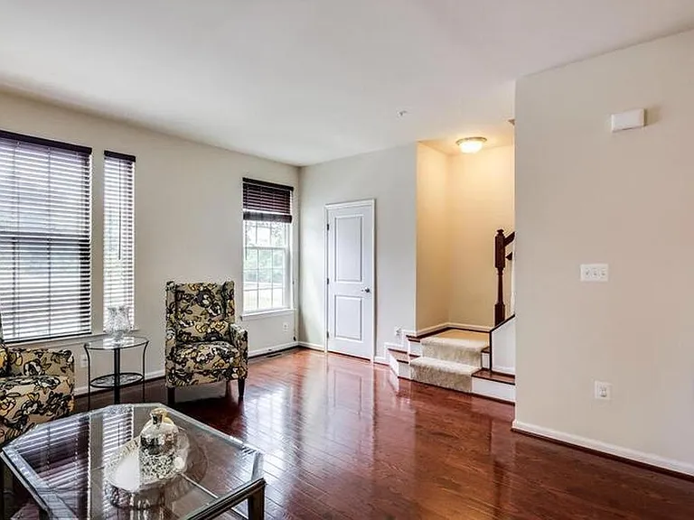 8609 Enoch Pratt Dr — Photo 13