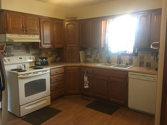 3rd image of 2428 N Taylor Ave