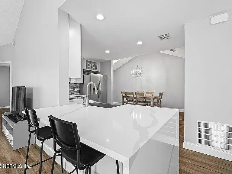 164 Marlin Ave — Photo 6
