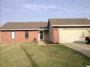 2613 SW Staffordshire Rd, Topeka, KS 66614