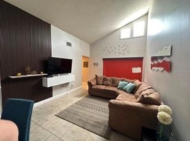 3766 Southpointe Dr, Orlando, FL