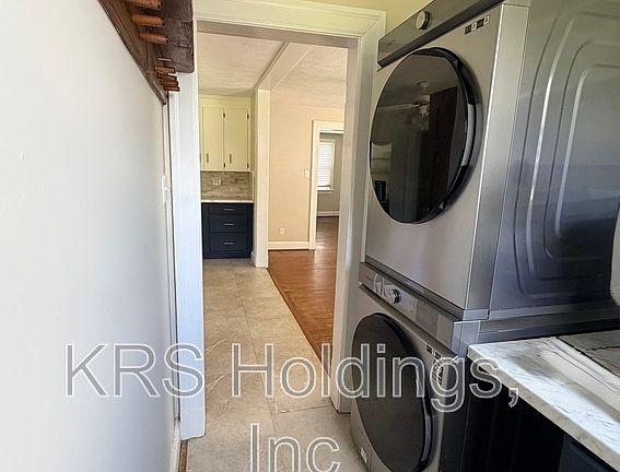 5th image of 2709 Old Forest Rd