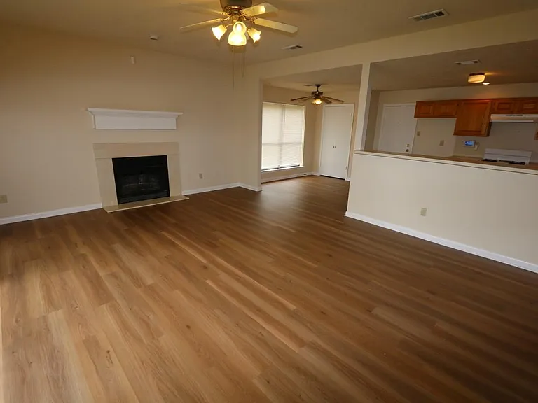 21226 Park Mount Dr — Photo 5