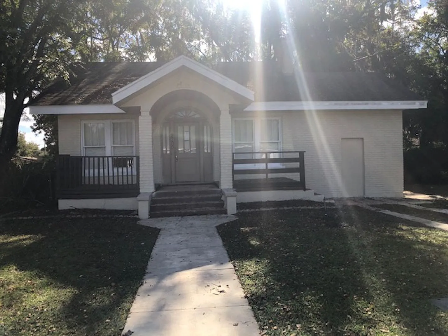 3 Bed 1 Bath Home | Pet Friendly | Washer Dryer Hook Ups & Central Air | Section 8 Welcome — Photo 1
