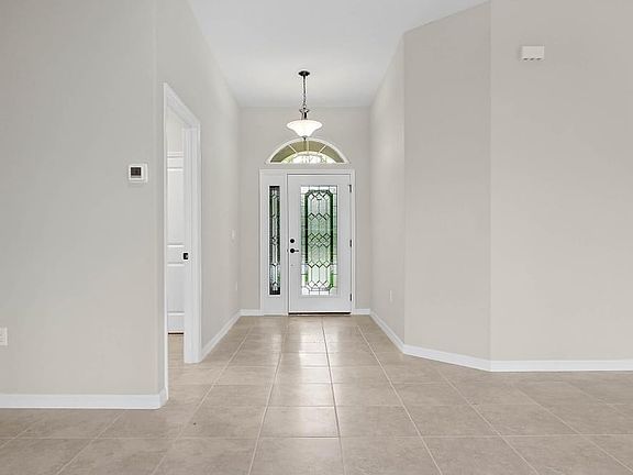 Captiva II Foyer