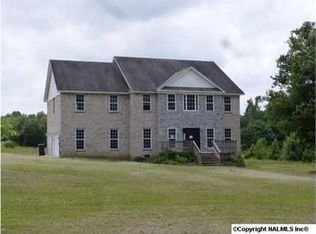 1006 Ready Section Rd, Hazel Green, AL 35750