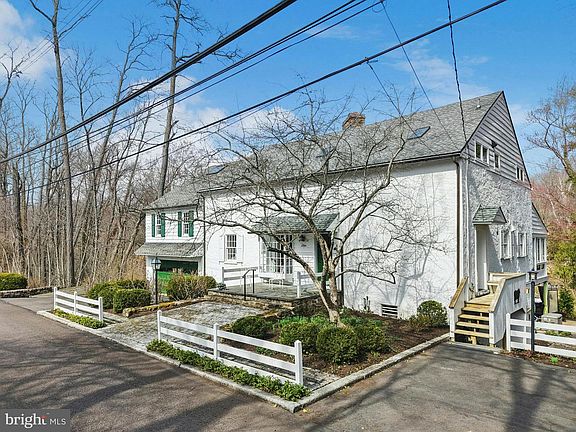 5th image of 2885 Mill Rd