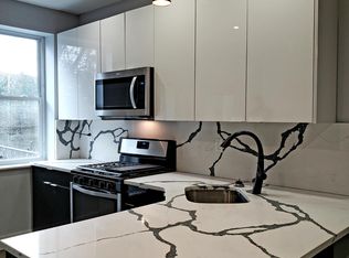 16 E 33rd St #1, Bayonne, NJ 07002
