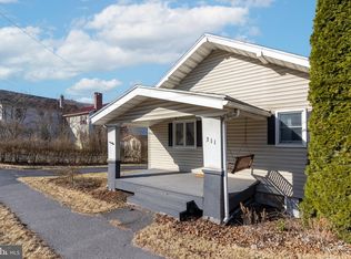 311 Turnpike St, Milesburg, PA 16853