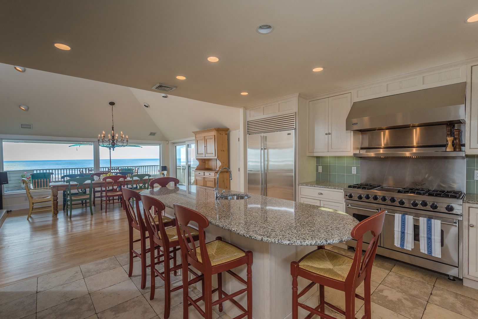  Open Entertaining Areas