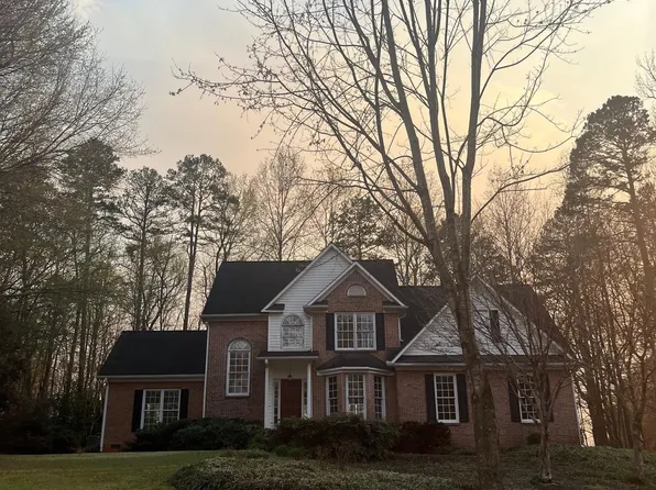 215 Harvest Ln, Boiling Springs, SC 29316