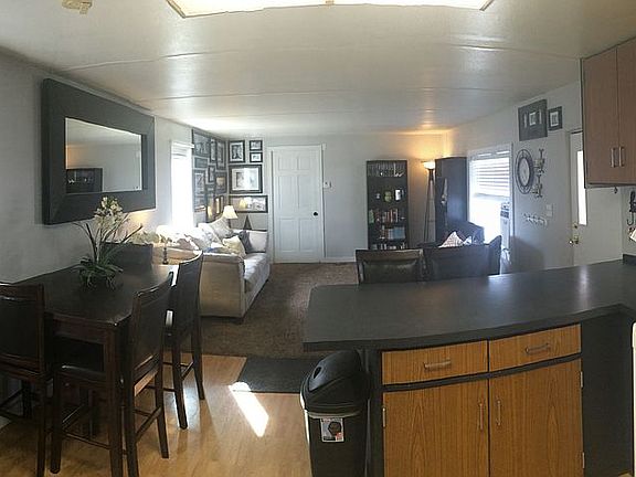 4th image of 722 Lupine Cir