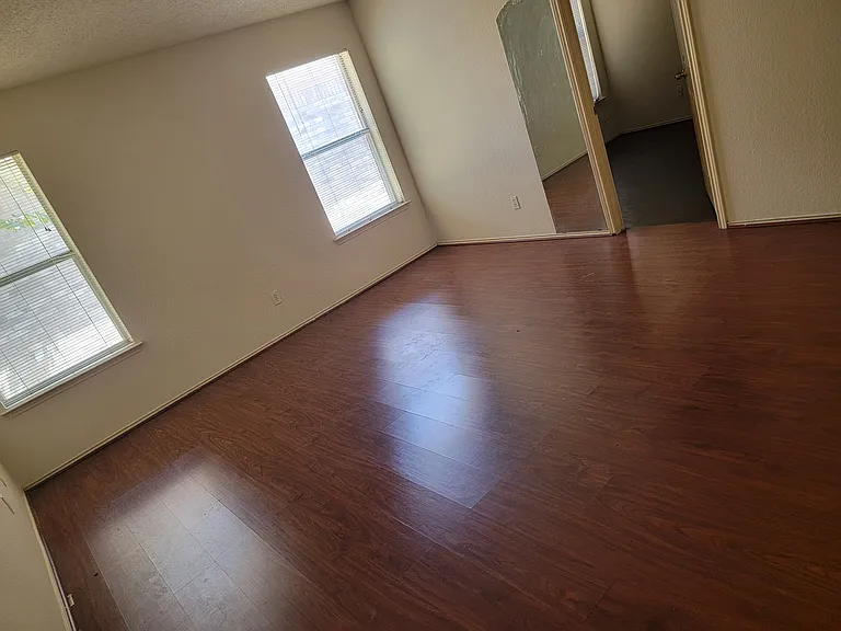 7005 Rovato Dr — Photo 2