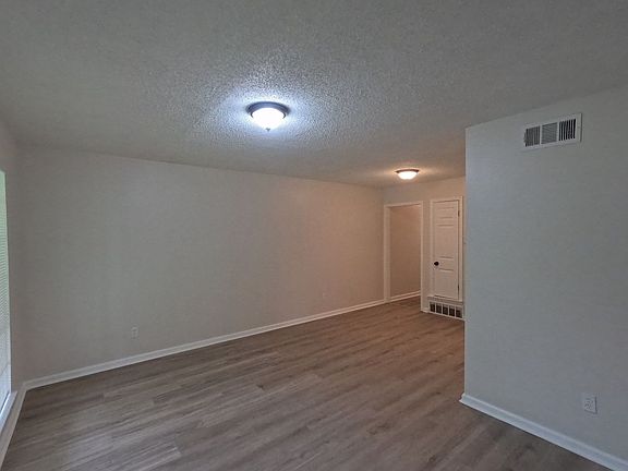 3rd image of 3115 Carnes Ave