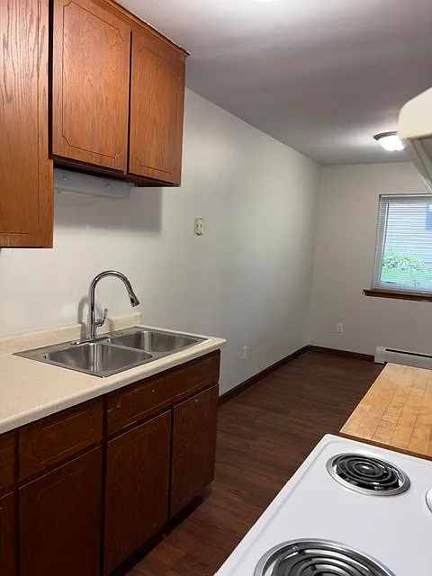 5911 Oxford St — Photo 4