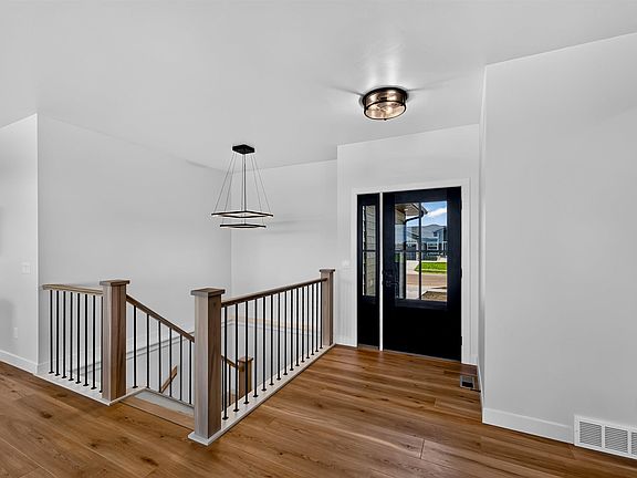 3rd image of 6505 Fieldview St