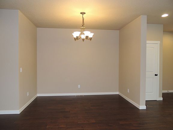 5th image of 7109 Spencer Ave NE