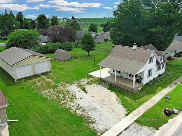 602 W Clay St, Calmar, IA 52132