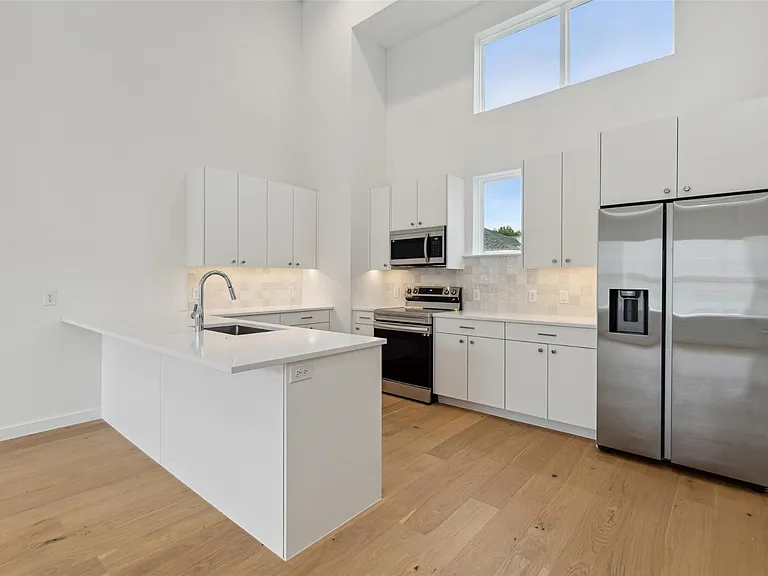 6144 Oram St #5 — Photo 4