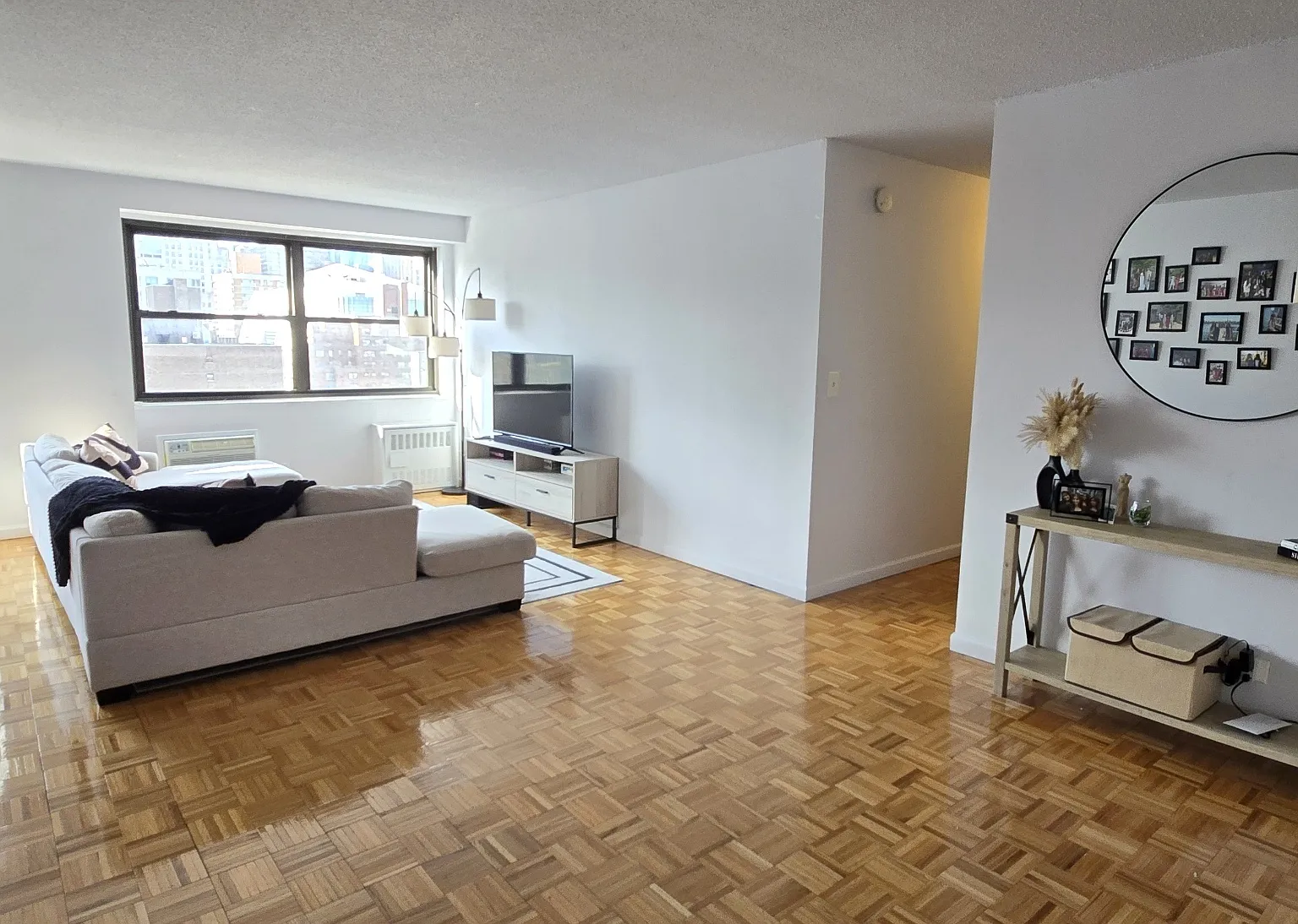 401 Second Avenue — Photo 3