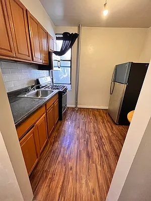 Rented by Space Real Estate | media 41