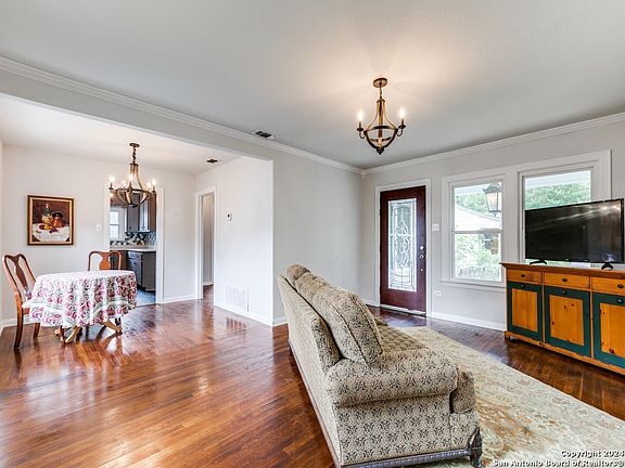4th image of 306 Leming Dr