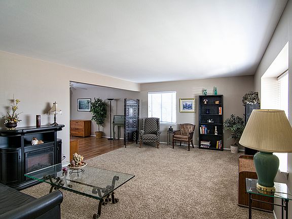 2nd image of 1167 Bedford Dr