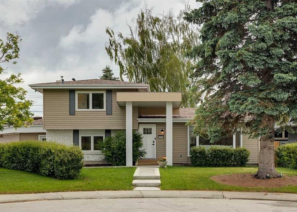 1st image of 10719 N Mapleglen Cres SE