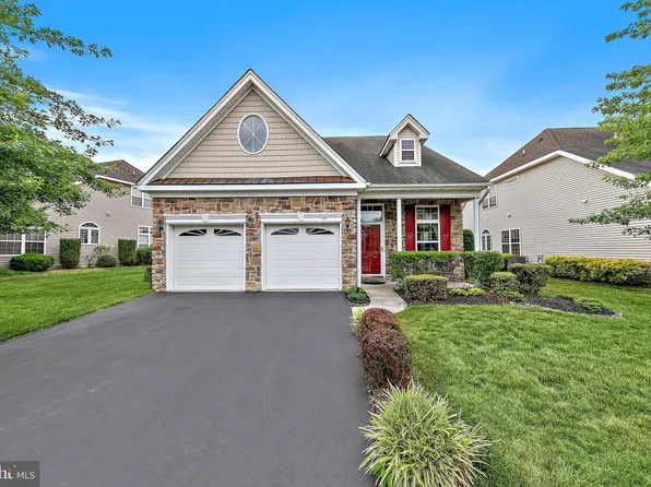 14 Hingham Ln, Barnegat, NJ 08005