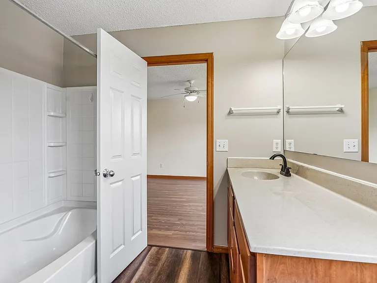 1912 Rose Way #601 — Photo 24