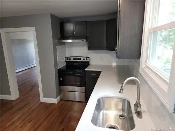 3 Water St, Killingly, CT 06239