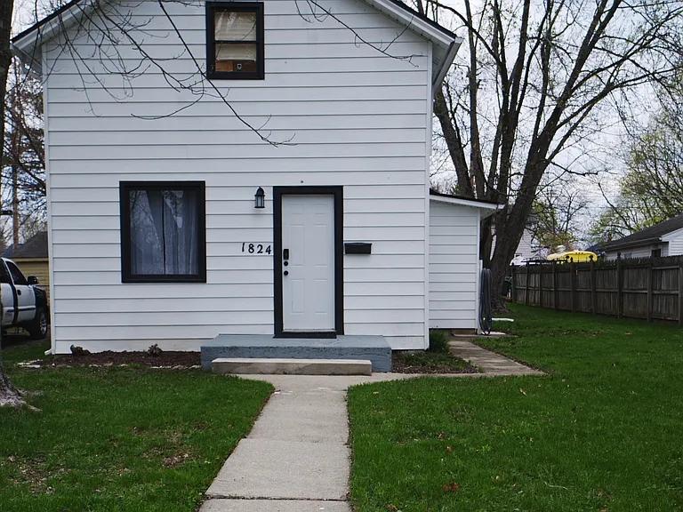 1824 High St — Photo 1