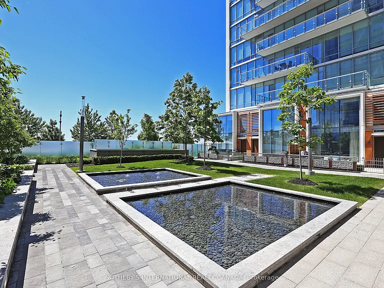 29 Queens Quay E #811 — Photo 23
