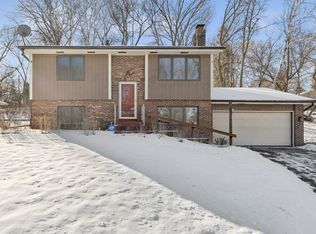 3950 Linden Cir, Excelsior, MN 55331
