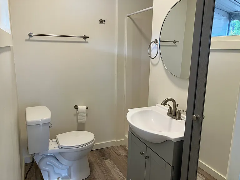 1156 E Westminster Ave #B — Photo 19