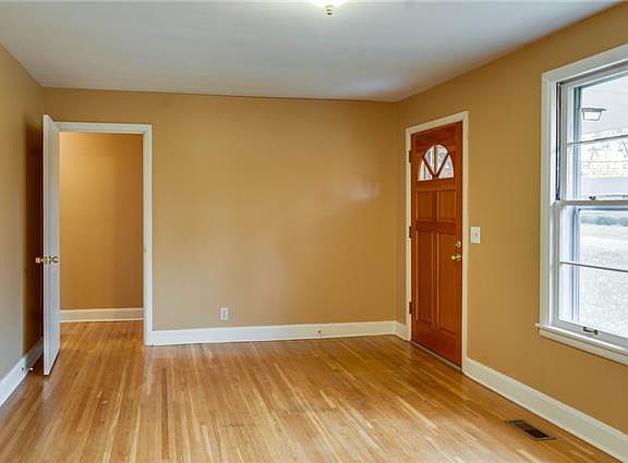 3rd image of 5119 Kincannon Dr