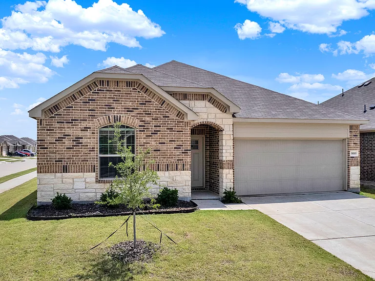5001 Greywing Dr — Photo 4