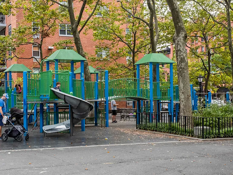 750 Columbus Ave #3A — Photo 49