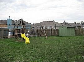 2nd image of 813 SW Ridgeview Dr