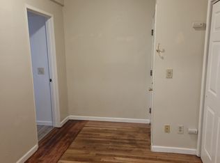 5037 Brooklyn Ave NE APT 4, Seattle, WA 98105