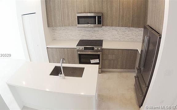 4th image of 10246 NW 72nd St #10246