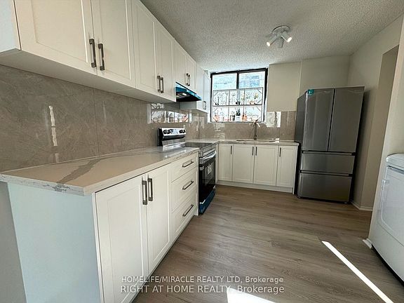 5th image of 665 Kennedy Rd #303