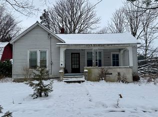 330 S Church St, Tekonsha, MI 49092