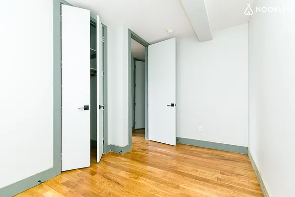 Rented by Nooklyn NYC LLC | media 4