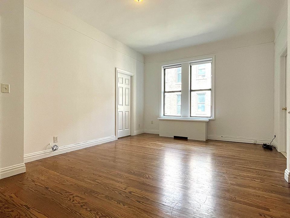 1st image of 2350 Broadway #1133