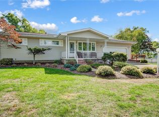 910 Garden Rd, Zanesville, OH 43701