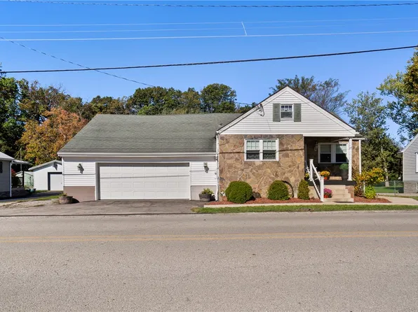 129 Township Dr, Uniontown, PA 15401