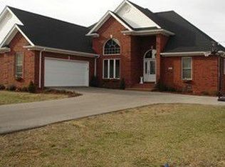 107 Carriage Ln, Glasgow, KY 42141