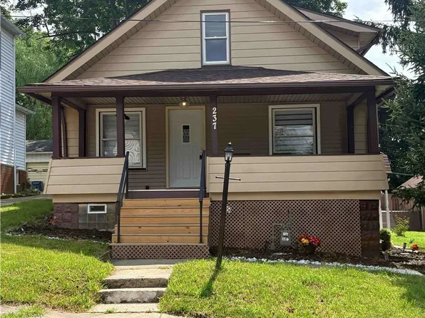 237 Watson St, Lowellville, OH 44436