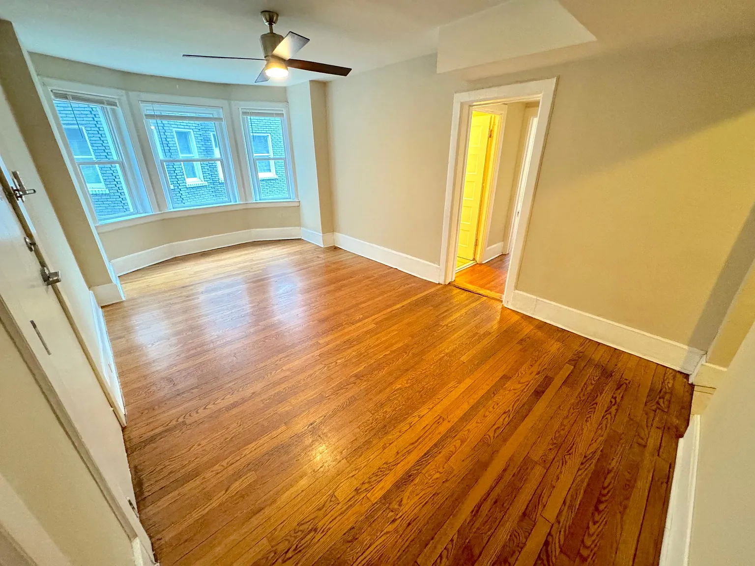 1217 Colonial Ave — Photo 4